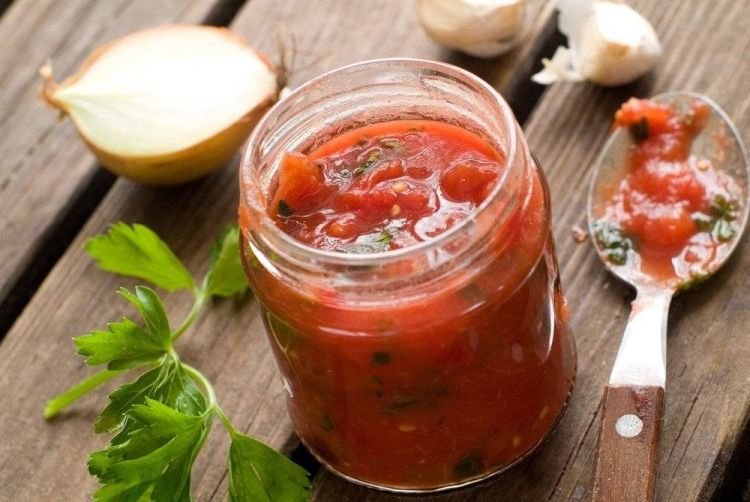 Томатный соус с чесноком
