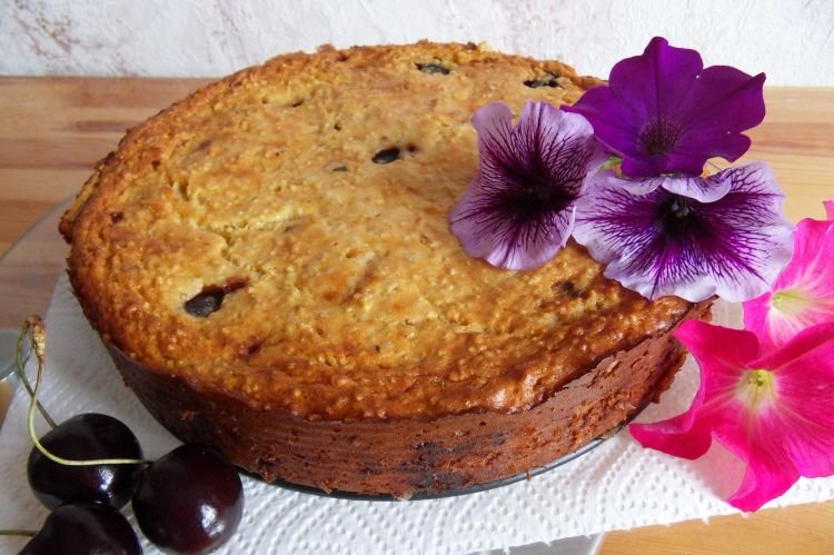 Запеканка с творогом, вишней и киноа