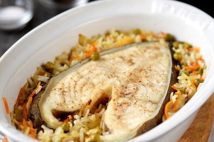 Зубатка с рисом в духовке