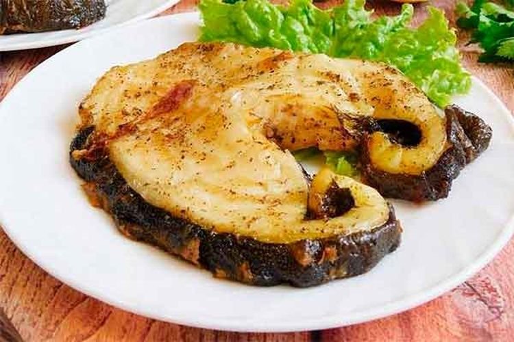 Стейк зубатки в соевом соусе