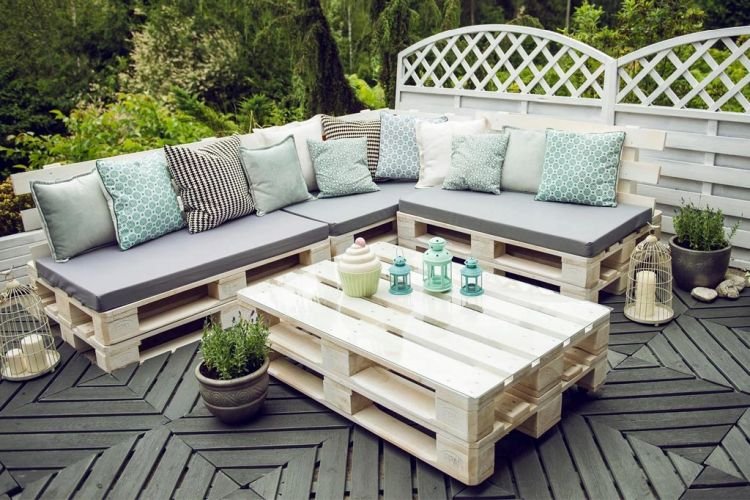 Садовая мебель из поддонов