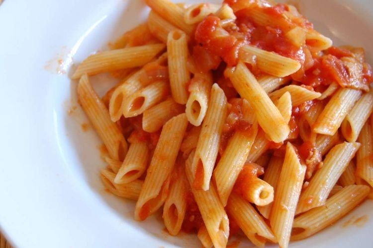 Паста с томатным соусом