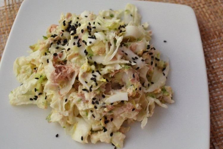 Салат с тунцом и дайконом