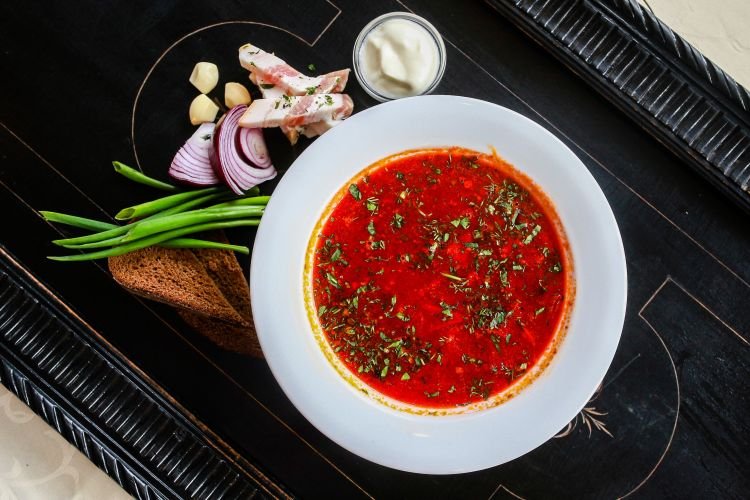 Борщ с маринованными помидорами