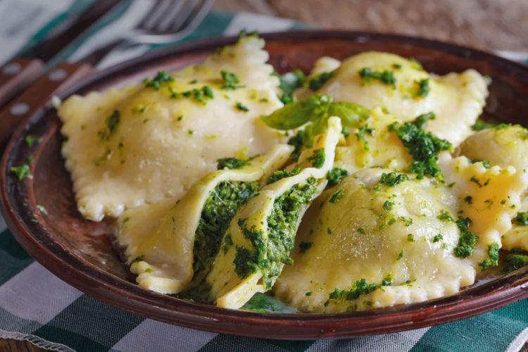 Равиоли со шпинатом и рикоттой