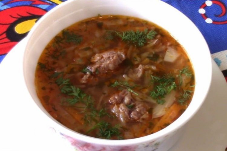 Щи с тушенкой