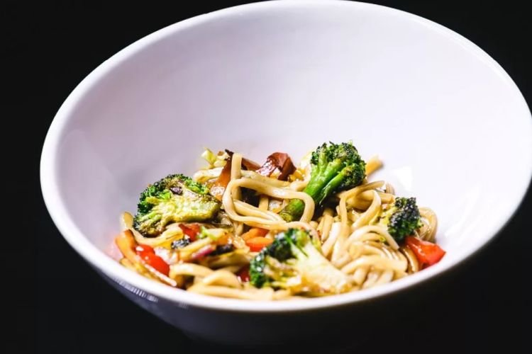 Лапша вок с беконом