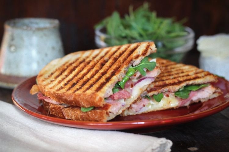 Панини с ветчиной и сыром