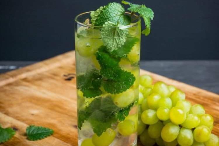 Мохито с виноградом
