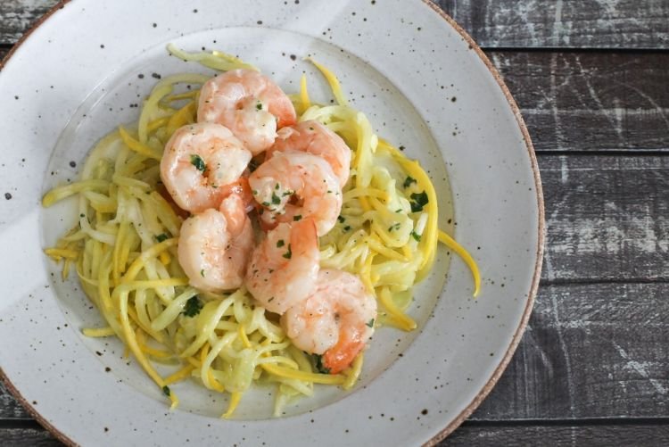 Паста карбонара с креветками