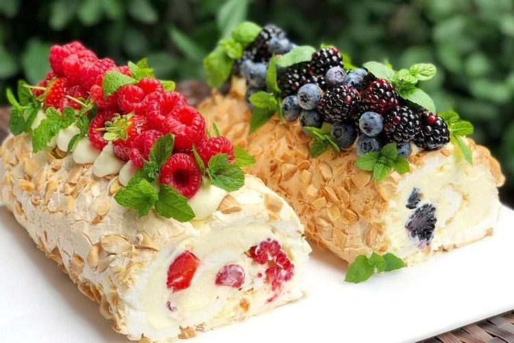 Меренговый рулет с маскарпоне