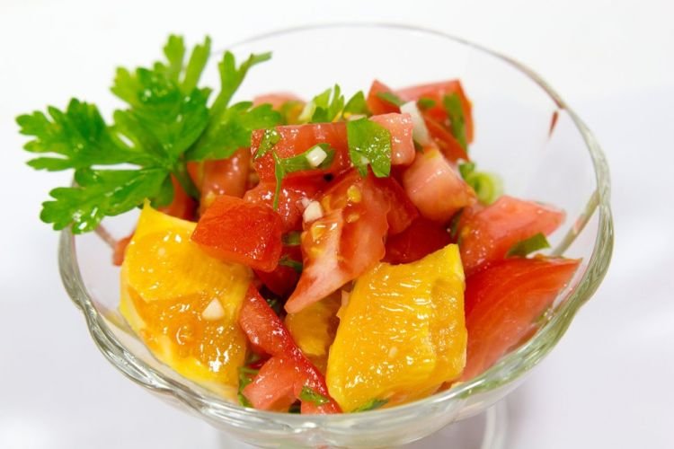 Салат из сельдерея и апельсинов