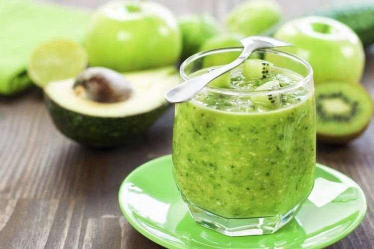 Смузи из киви на яблочном соке