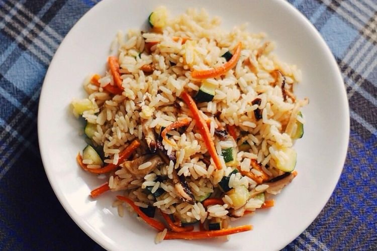 Жареный рис с яйцом