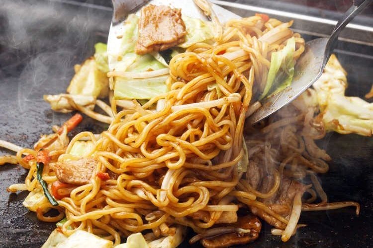 Якисоба с курицей