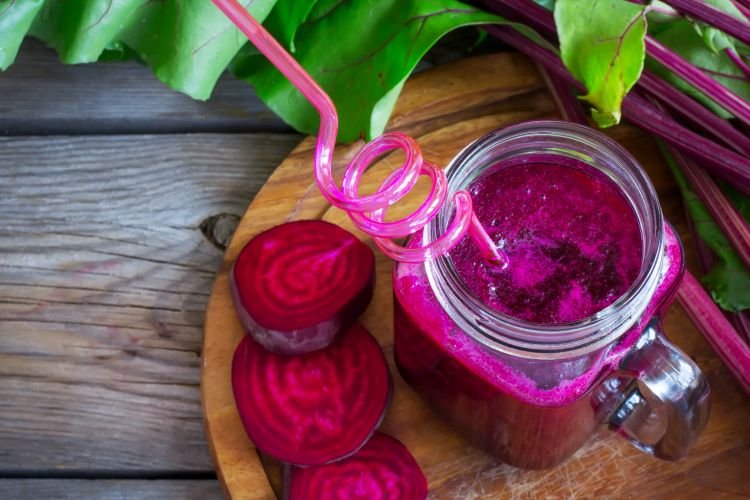 Овощной смузи со свеклой и болгарским перцем