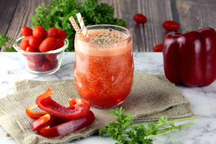Томатный смузи с базиликом