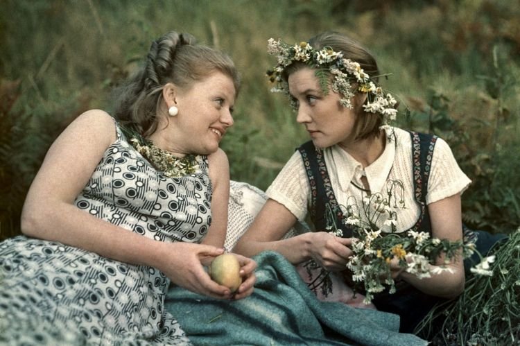 Москва слезам не верит (1979)