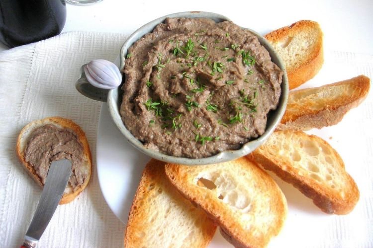 Классический паштет из говяжьей печени