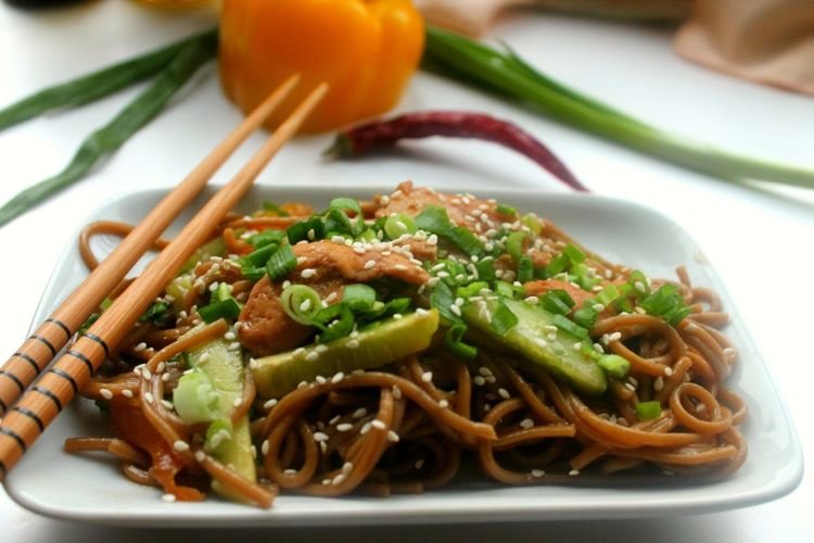 Удон с тунцом