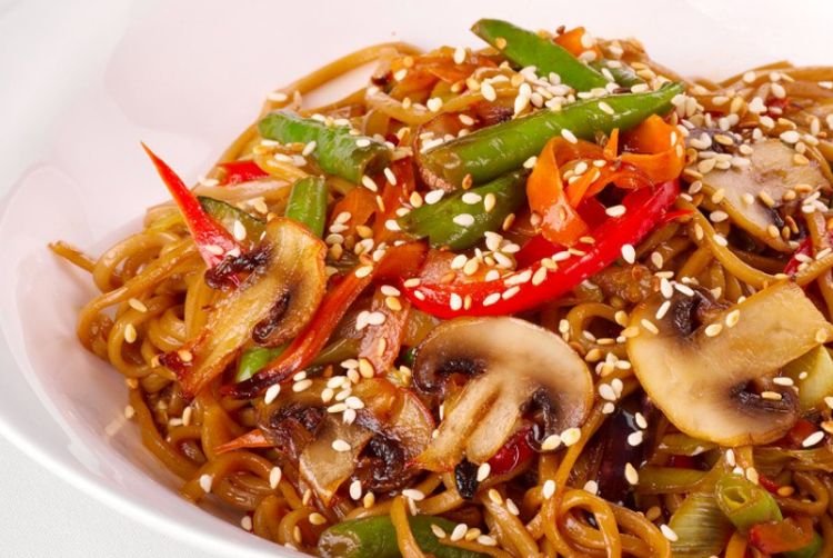 Удон с шампиньонами