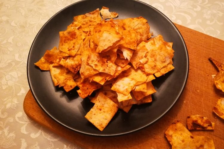 Томатные чипсы из лаваша