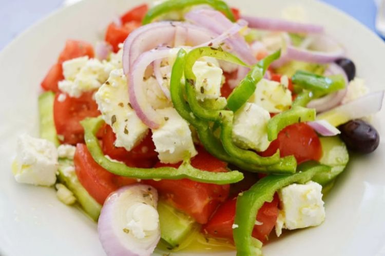 Овощной салат с брынзой