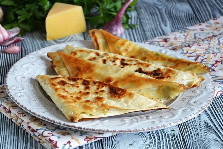 Конвертики из лаваша в духовке