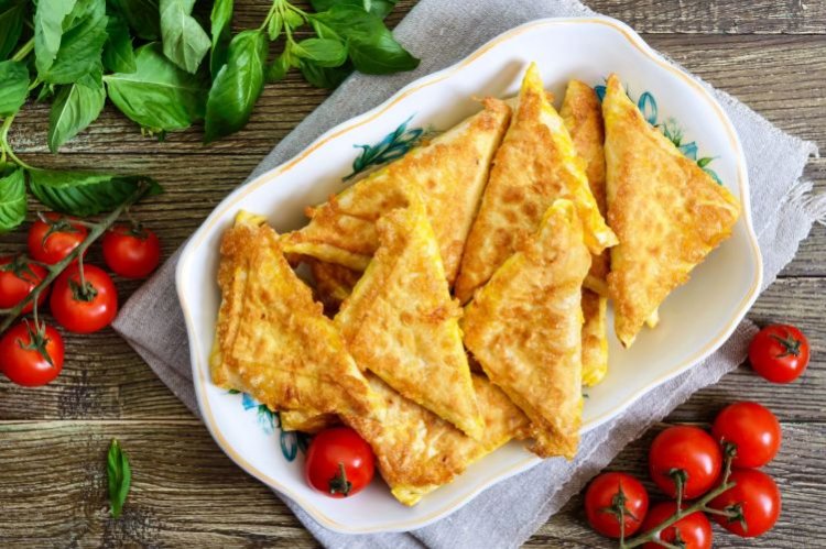 Конвертики из лаваша в кляре