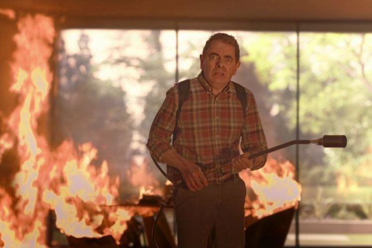 Человек против пчелы