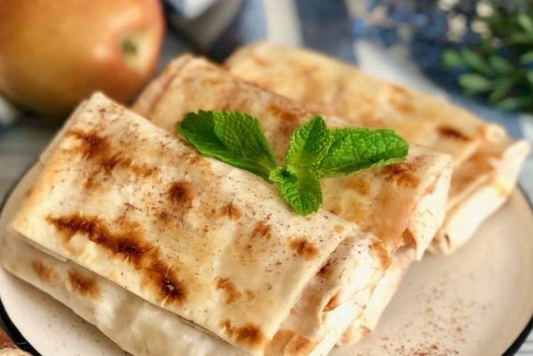 Тортилья с яблоками
