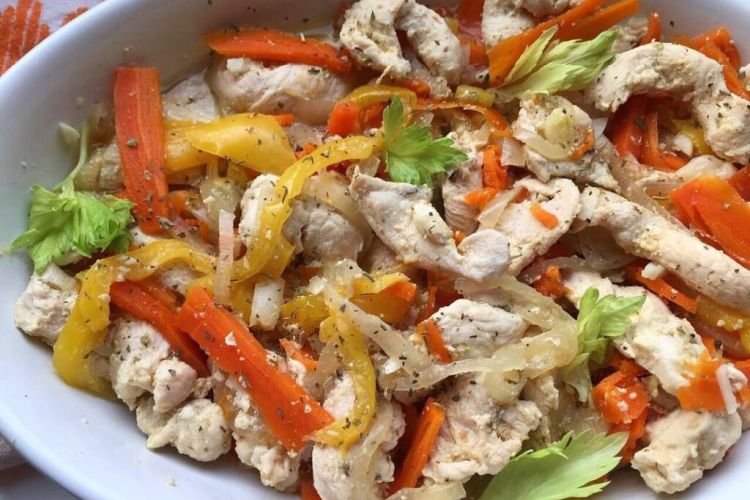 Фрикасе с курицей и болгарским перцем