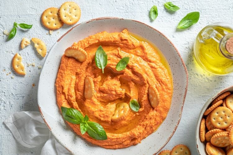 Томатный хумус