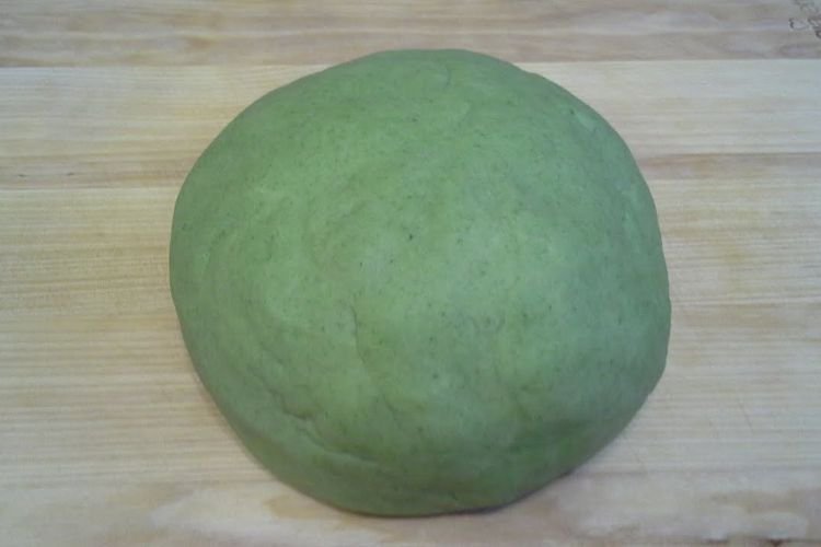 Тесто для вареников со шпинатом