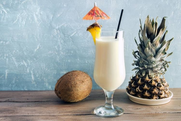 Безалкогольная Пина Колада с мороженым
