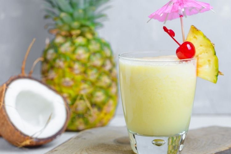 Безалкогольная Пина Колада с манго