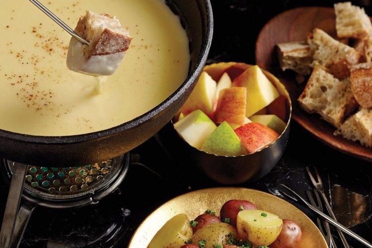 Фондю с плавленым сыром