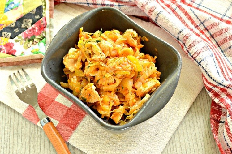 Куриная грудка с овощами