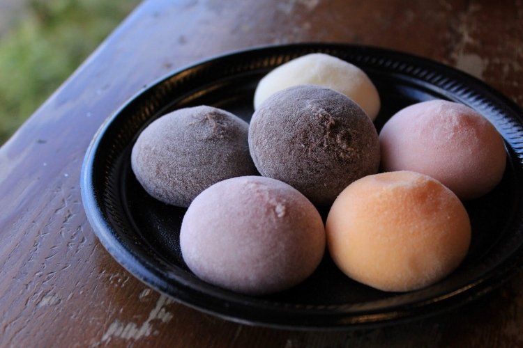 Моти со сгущенкой