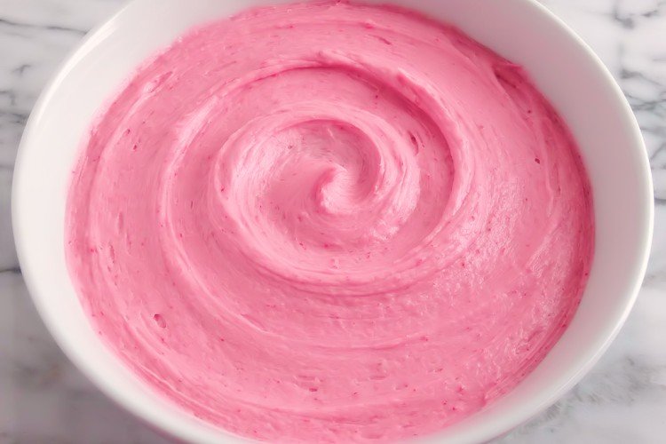 Клубничный заварной крем