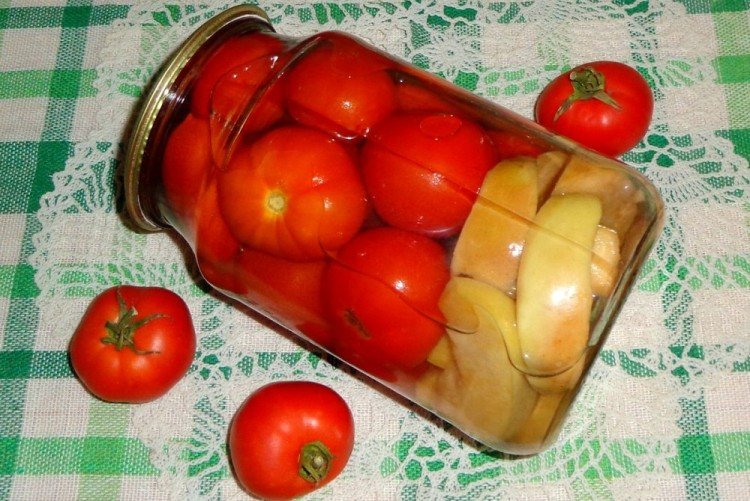 Помидоры с яблоками на зиму