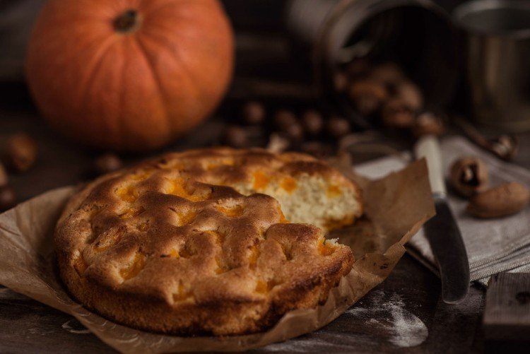 Шарлотка с тыквой