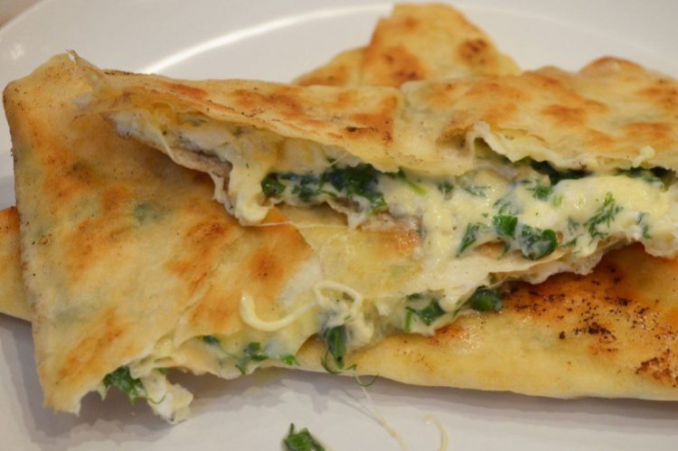 Лаваш со шпинатом