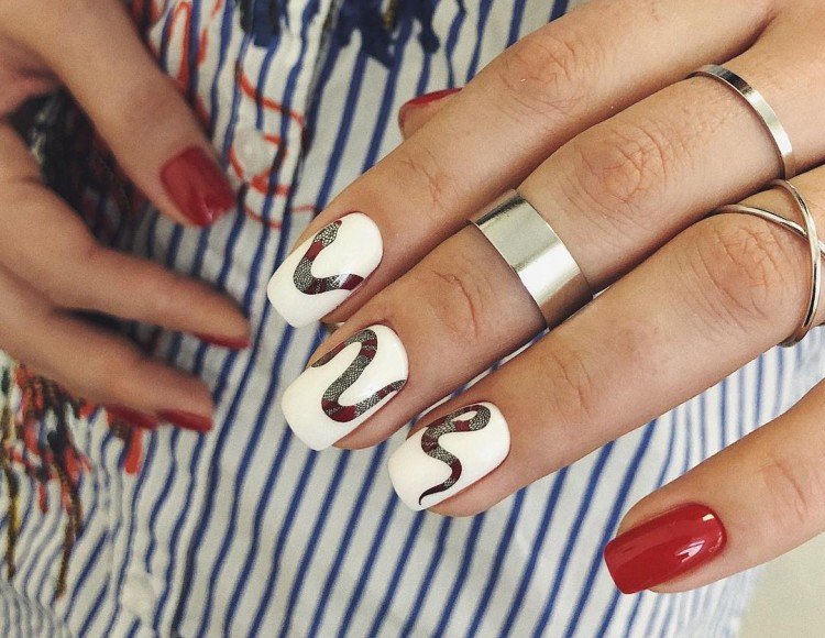 Маникюр «змея»