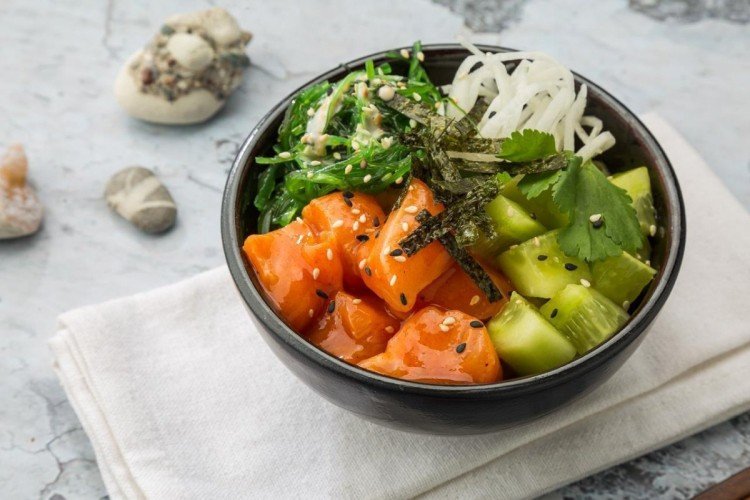 Салат Чука с лососем