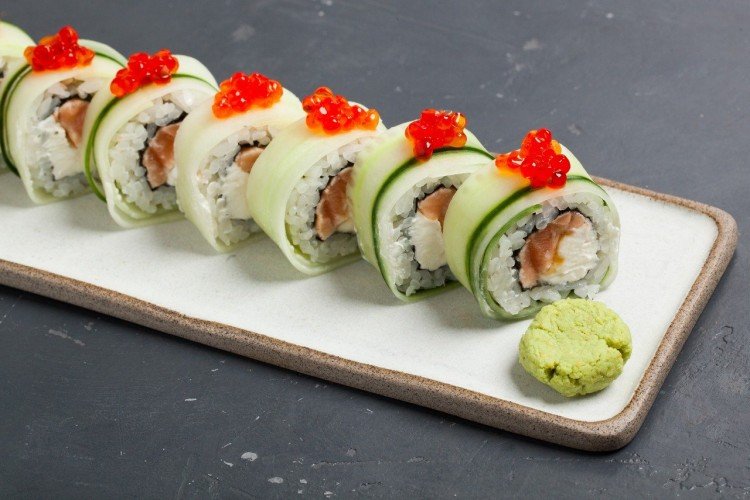 Роллы Филадельфия с огурцом