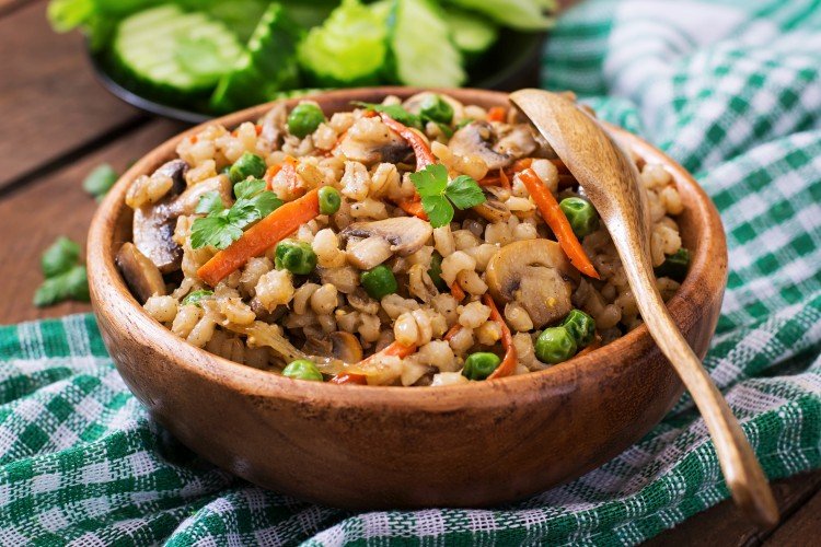 15 рецептов перловки в мультиварке, которые разнообразят ваше меню