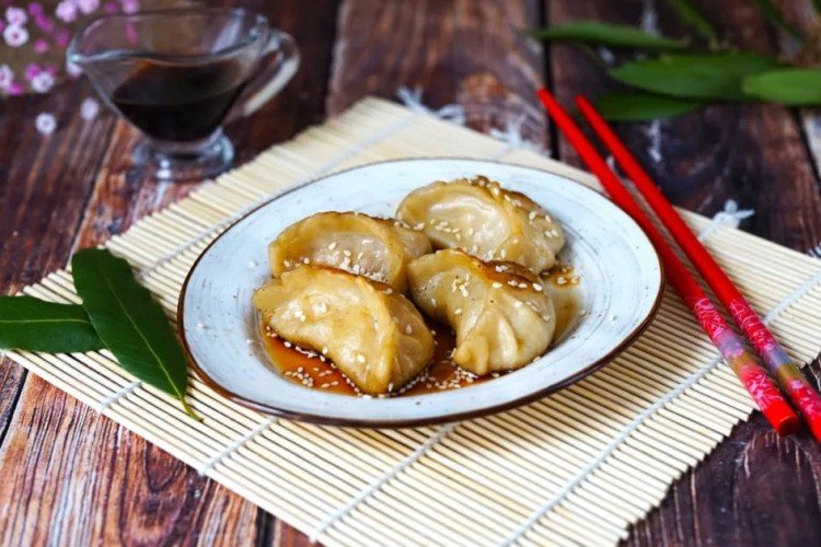 Гедза с тофу и шпинатом