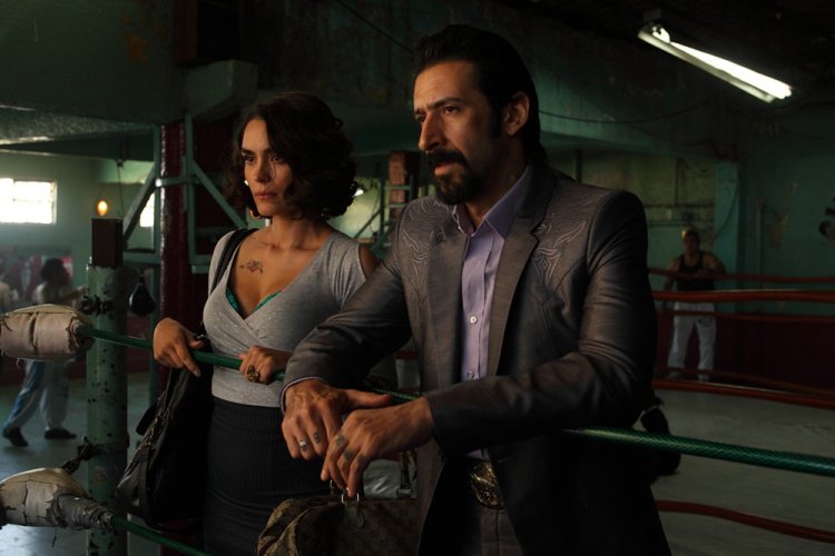 Святым тут не место