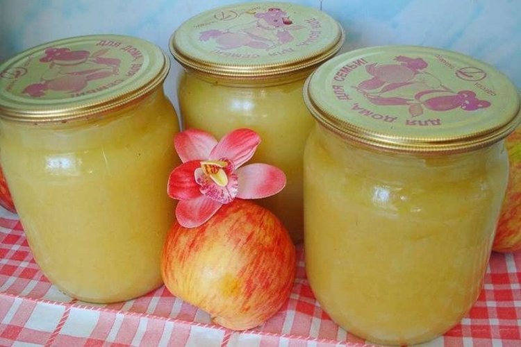 Яблочное пюре «Неженка» со сгущенкой и ванильным сахаром